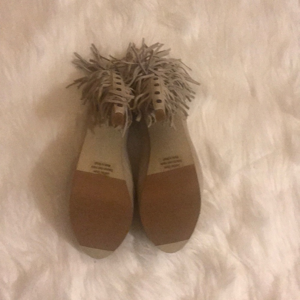 Classic heel with edge. - Picture 2 of 3